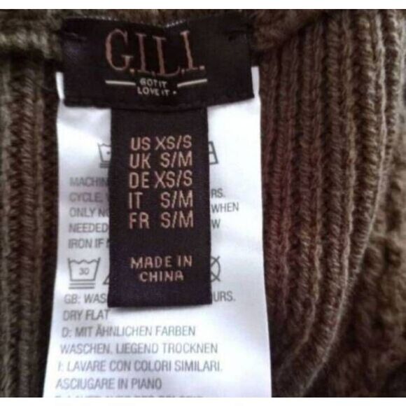 G.I.L.I. ARMY GREEN SWEATER CAPE W/BUTTONS SZ.XS/S EUC. - Picture 7 of 9